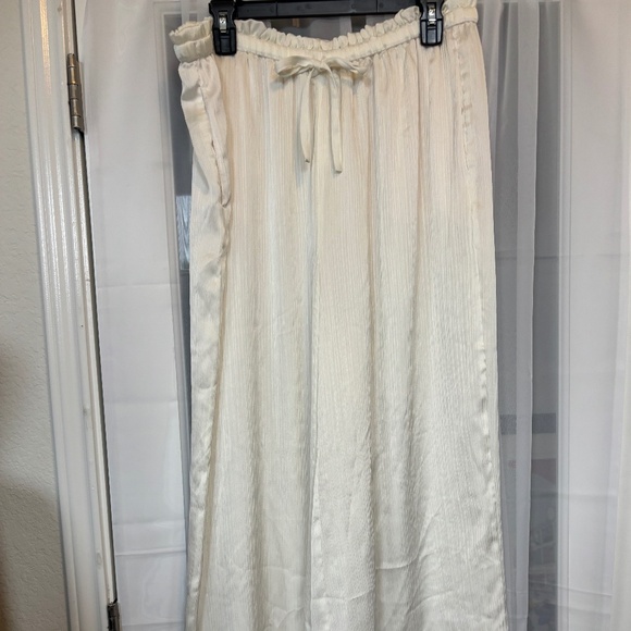 Chelsea And Violet Satin toasted ivory Wide Leg Draw String Pants - Picture 1 of 8
